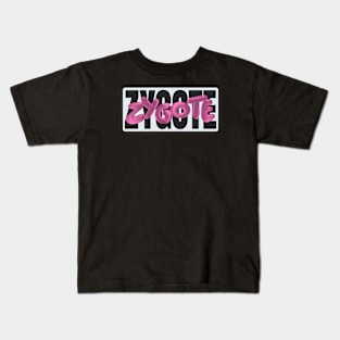zygote 3d pink word lettering art Kids T-Shirt